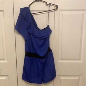 One shoulder romper